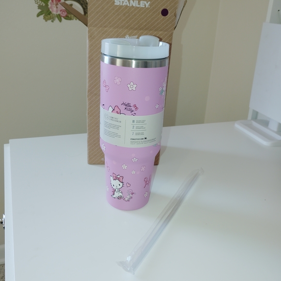 Stanley Pink Hello Kitty Quencher Tumbler - Picture 5 of 5